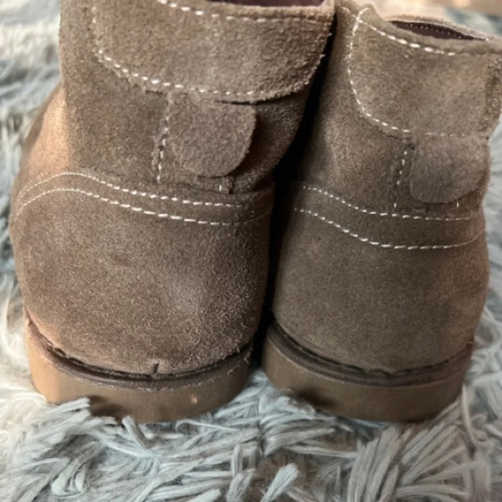 Arnie Suede Chukka Boots